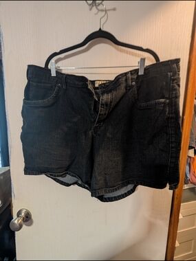 Hybrid & company Washed Black Denim Shorts